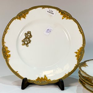 Cinco Platos de Postre Limoges de Porcelana Blanca con Monograma Dorado - imagen 2