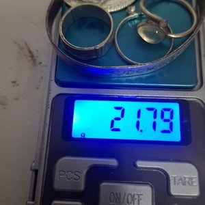 Lote de Joyas de Plata: Pulsera, Anillos y Medalla - imagen 3