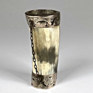 Mate de Guampa con Plata Cincelada - Altura 14 cm - imagen 5