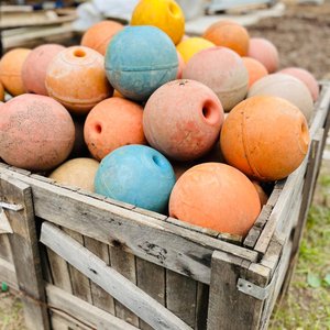 Lote de 99 Boyas de Pesca de Plástico en Colores Variados - imagen 3