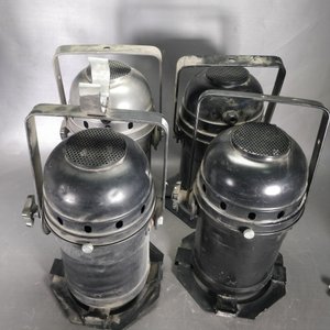 Lote de 4 Tachos Reflectores Vintage Sin Lámparas - imagen 3