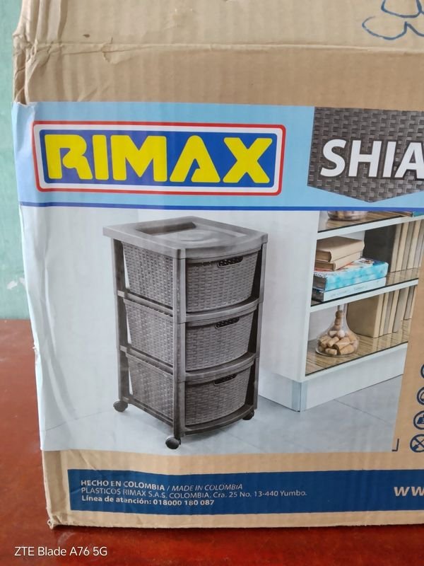 Organizador de Cocina Rimax de Tres Niveles con Ruedas