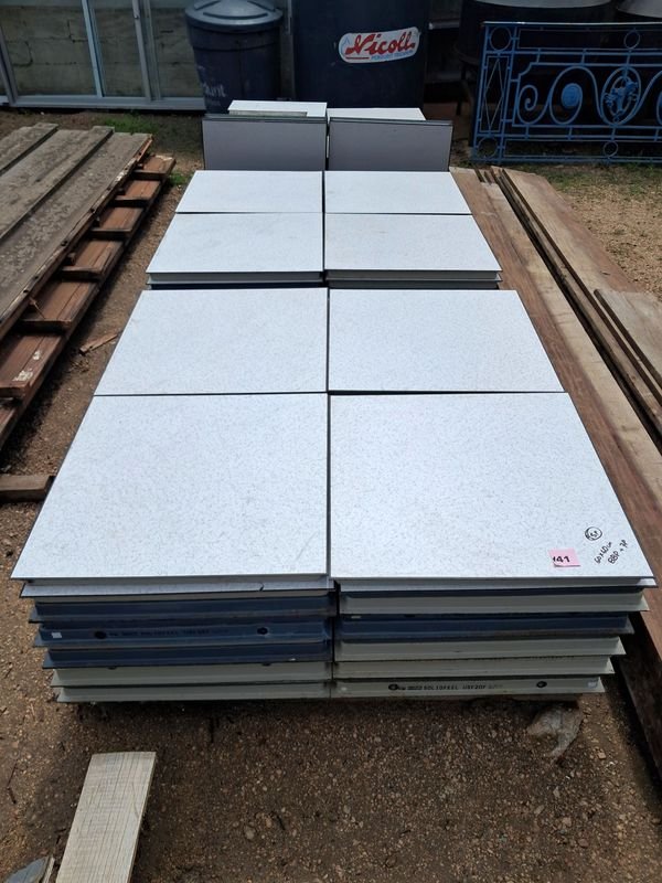 Piso Técnico Metálico 34 m² - 95 Piezas 60x60 cm