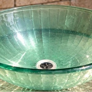 Bachá de Apoyo en Cristal Verde Esmeralda con Diseño Radial - imagen 1