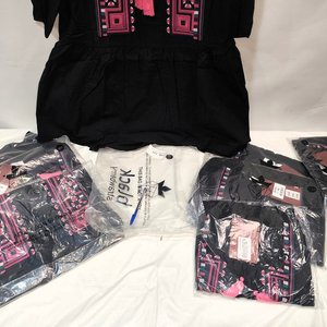Lote de 8 Vestidos Negros Bordados para Dama - imagen 3