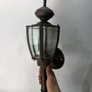 Lote siguiente: Farol de Exterior Antiguo con Vidrios Biselados