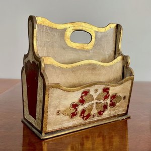 Organizador de Madera, Portalápices con Tucán, Frasco de Vidrio y Bowl con Bolas Decorativas - imagen 2