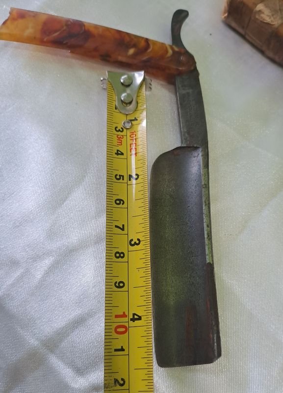 Navaja de Barbero Alemana Solingen en su caja - imagen 4