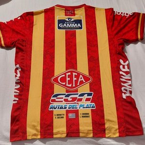 Camiseta de Progreso Talle L Marca MGR Original - imagen 2