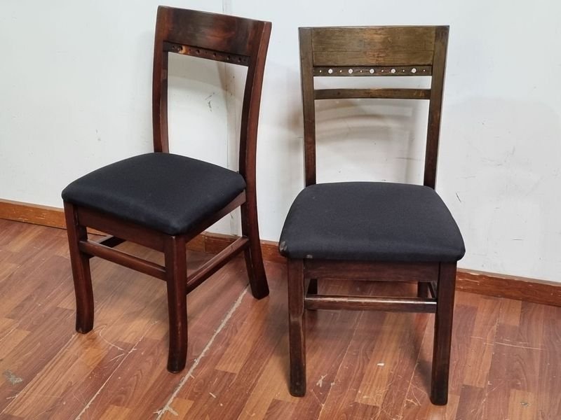 Par de Sillas de Madera Estilo Boliche