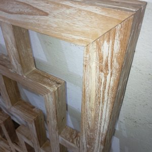 Respaldo de Cama de Madera con Diseño Geométrico Calado - imagen 6
