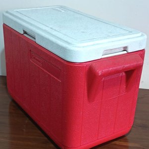 Conservadora de Camping Coleman Roja y Blanca - 45 cm - imagen 3