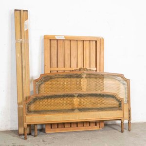 Cama Dos Plazas Estilo Luis XVI con Respaldo y Piecera Esterillados - imagen 1