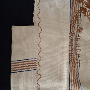 Huipil Artesanal Mexicano de Algodón Crudo con Bordado Ornamental - imagen 3