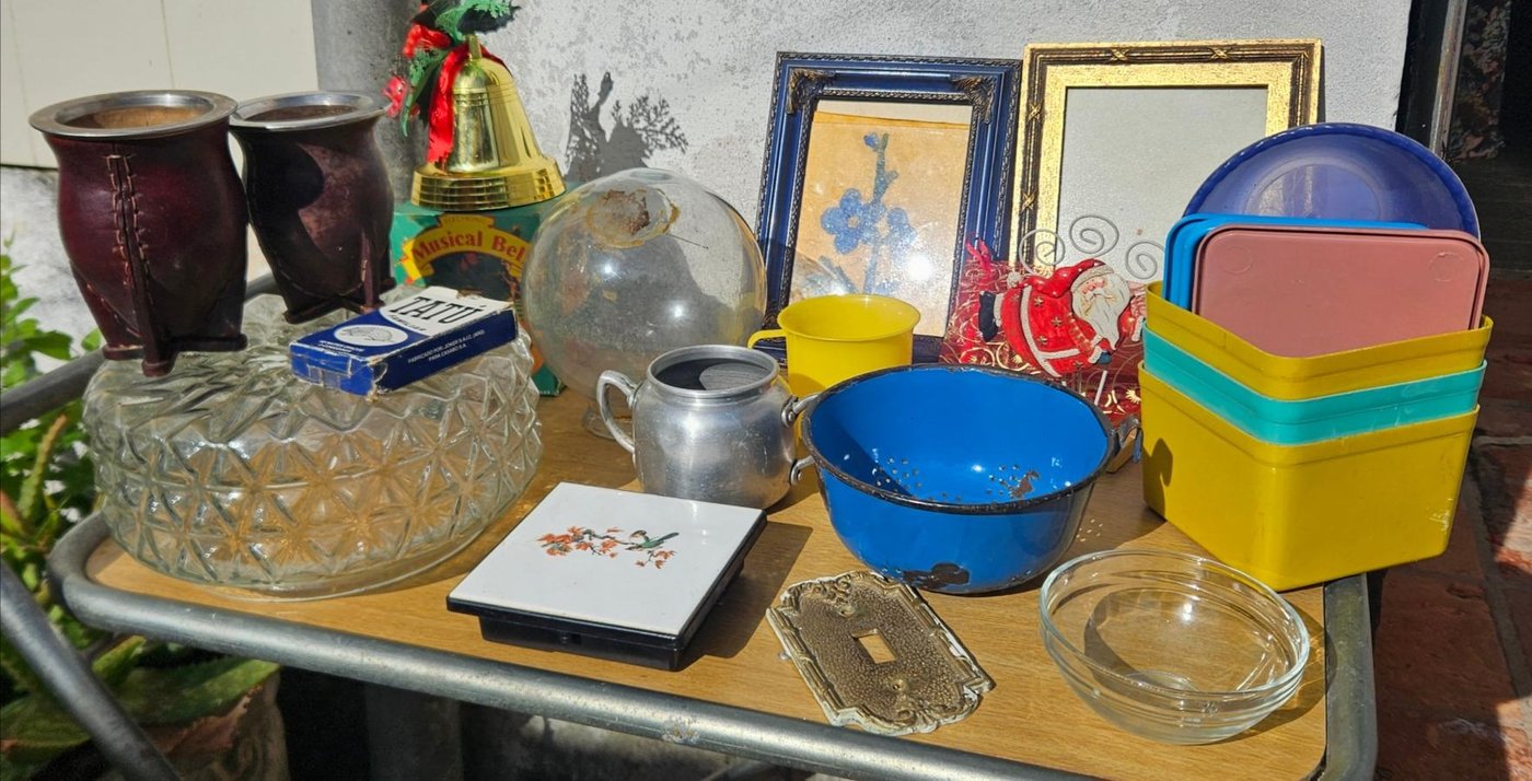 Lote de Adornos, Utensilios de Cocina y Vidrios para Plafones