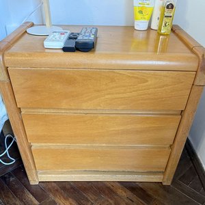 Par de Mesitas de Luz de Madera con Cajones - imagen 5