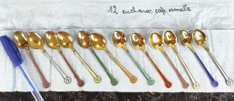 Lote siguiente: 12 majestuosas cucharitas de café selladas DAVID ANDERSEN NORWAY STERLING