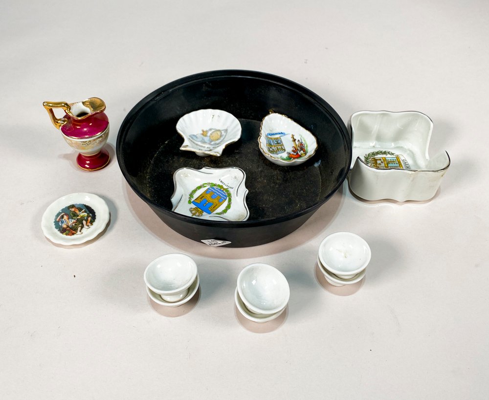 Colección de miniaturas en loza con despojadores y ceniceros - imagen 1