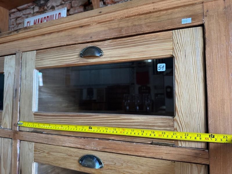 Alacena en Pinotea de 10 Gabinetes con Puertas Vidriadas - imagen 13