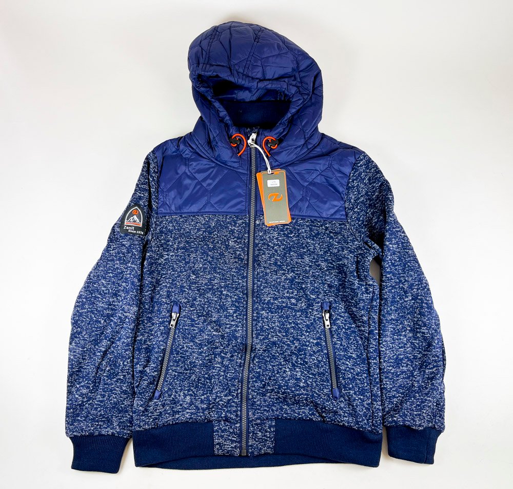 Lote anterior: Campera Zenit de punto con mangas de hilo y capucha