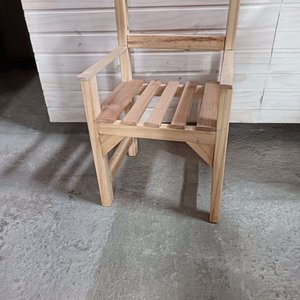 Lote siguiente: Sillita Infantil de Madera Natural