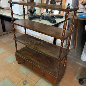 Lote anterior: Estantería Antigua de Madera con Cajones