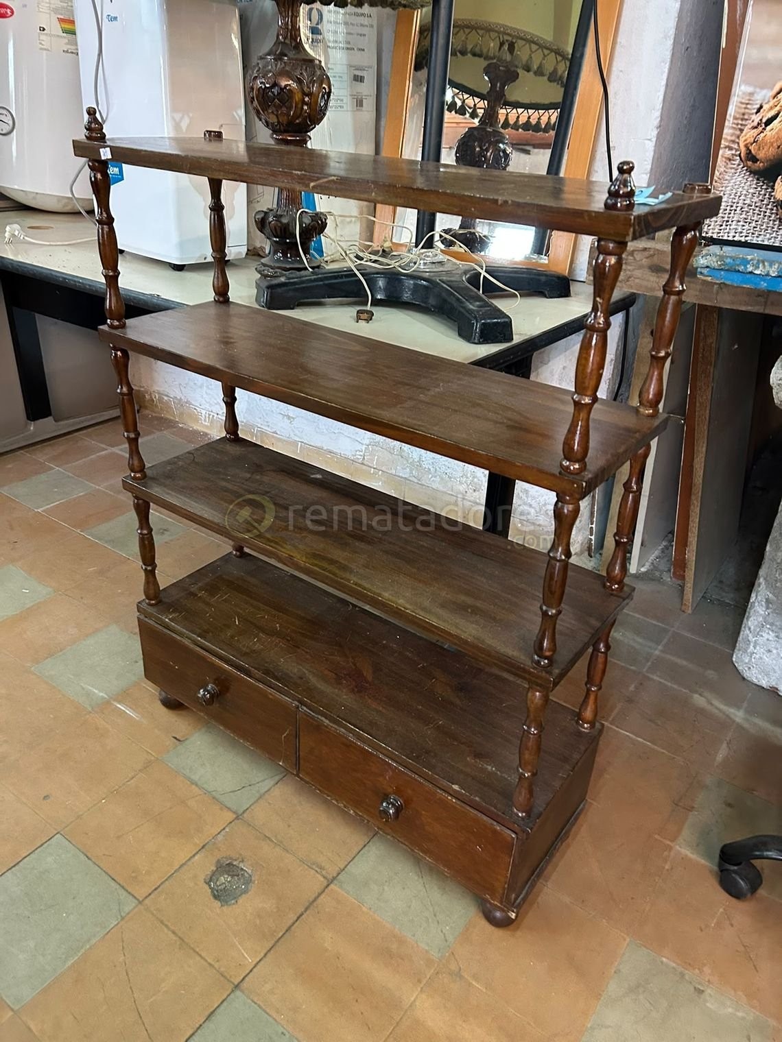 Estantería Antigua de Madera con Cajones