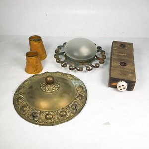 Lote anterior: Tres Apliques de Metal, Bronce y Vidrio Estilo Vintage