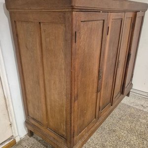 Antiguo Armario Rústico de Roble con 4 Puertas y Estantes Interiores - imagen 9