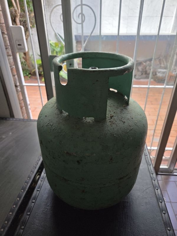 Garrafa de 13 kilos - Contenedor metálico verde - imagen 3