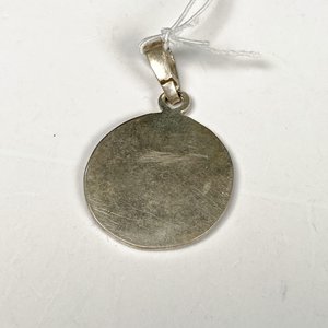 Colgante de Plata con Flor de Lis y Diseño Grecorromano - imagen 3