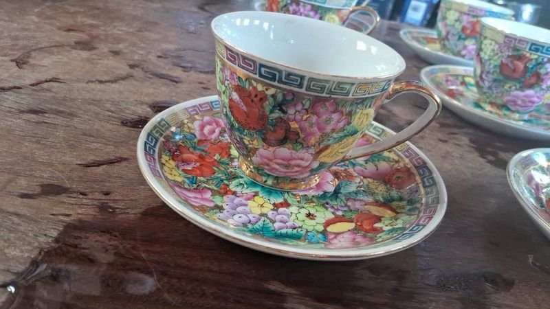 Porcelana y Cerámica Chinesa con Diseño Floral - imagen 8