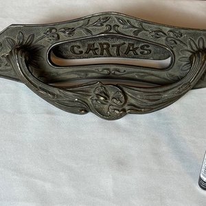 Lote anterior: Tapa de Buzón y Manotón de Bronce Macizo Estilo Art Nouveau
