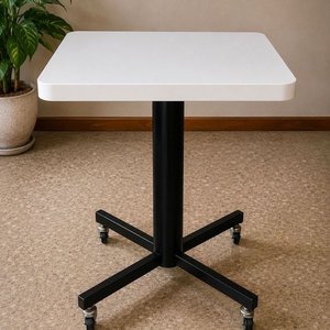 Mesa Auxiliar Móvil con Ruedas, Tapa Blanca y Base Metálica Negra - imagen 2