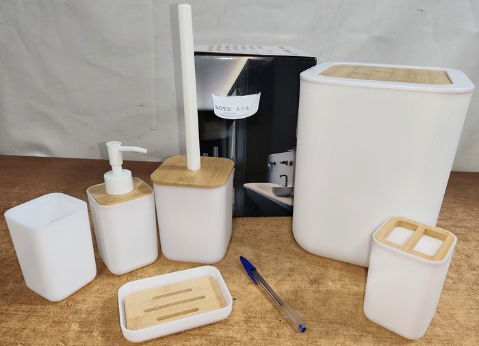Set de baño de 6 piezas con accesorios de madera blanco - imagen 4