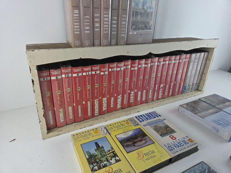 Colección de VHS y DVDs en excelente condición - imagen 2