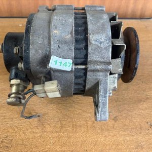 Alternador Automotriz con Polea y Soportes - imagen 3