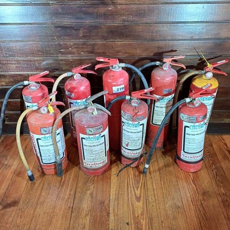 Extintores de incendio rojos de 4Kg - imagen 4