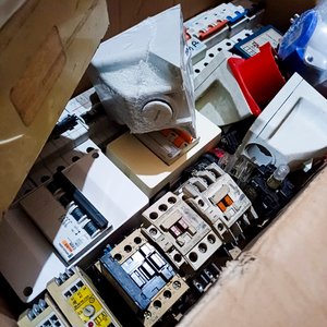 28 Tableros Eléctricos con Llaves Térmicas y Materiales Eléctricos Varios - imagen 5