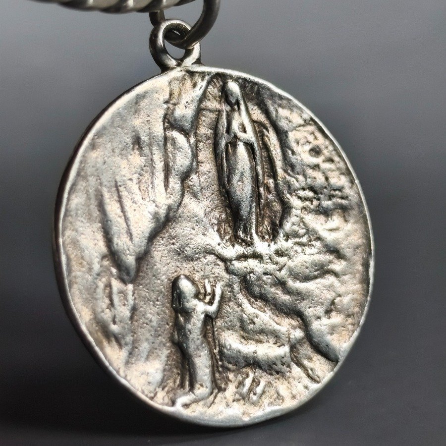 Item 16402 - Image 3