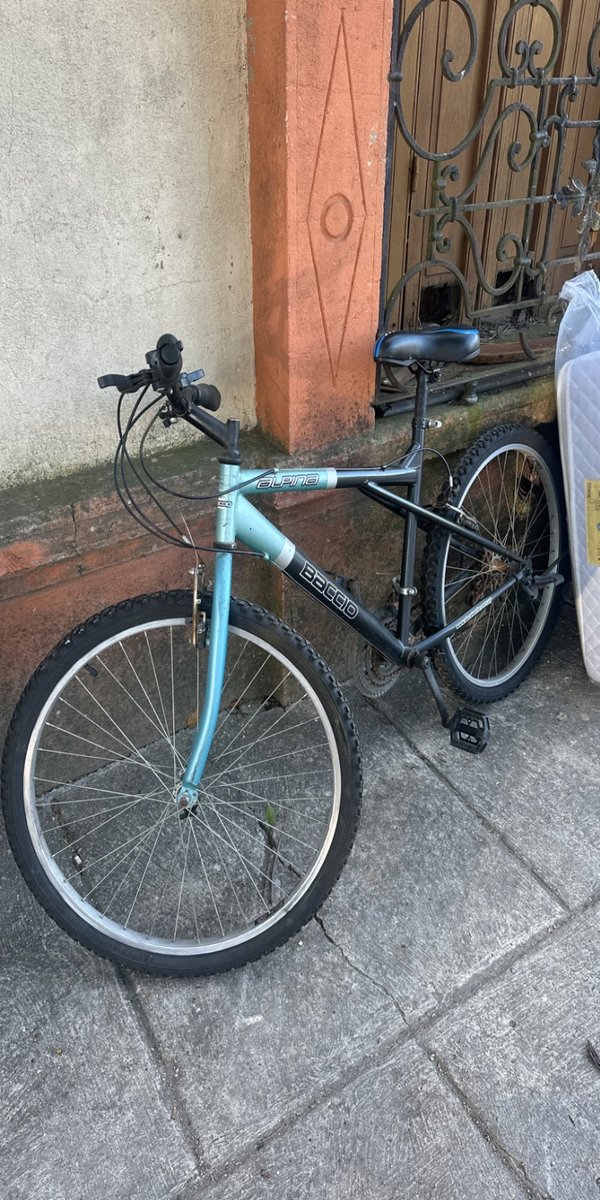 Bicicleta Baccio Rodado 26 Negra y Celeste