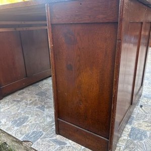 Escritorio de Roble con 8 Cajones y Detalles en Lustre - imagen 9