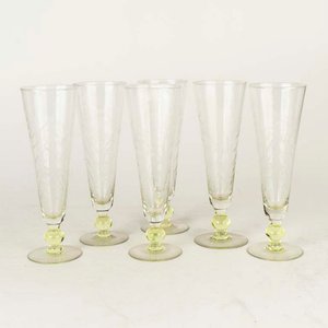 Lote anterior: Set de 6 Copas de Vidrio Altas con Base Amarilla