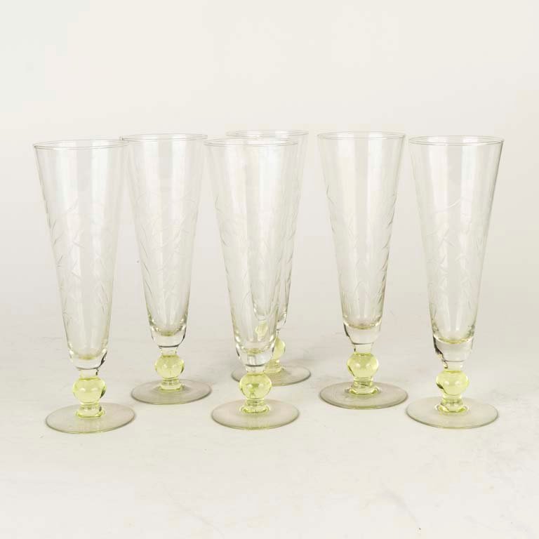 Set de 6 Copas de Vidrio Altas con Base Amarilla
