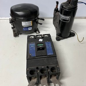 Lote anterior: 2 Motores de Refrigeración y Llave Térmica Mitsubishi 300A
