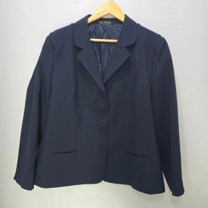 Lote siguiente: Saco de Uniforme Azul Marino Talle 22 P The Salvation Army
