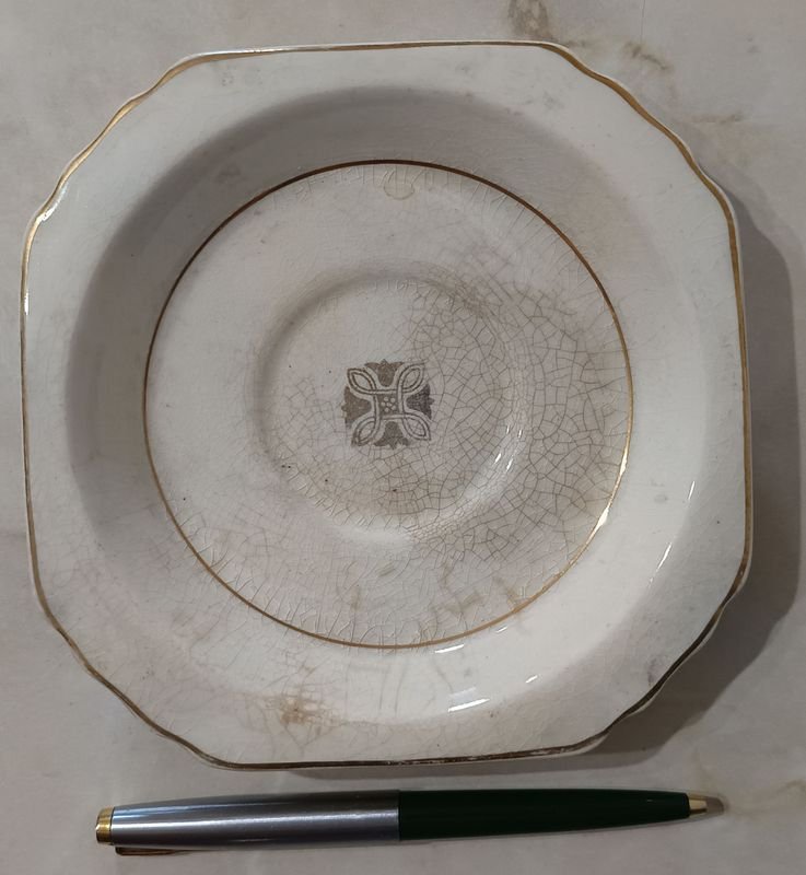 Platillos de loza INGLESA; Thomas Hughes & Son (craquelé con manchas) - imagen 1