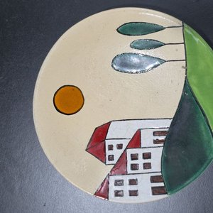 Lote de Platos Decorativos Coleccionables con Diseños Variados - imagen 6