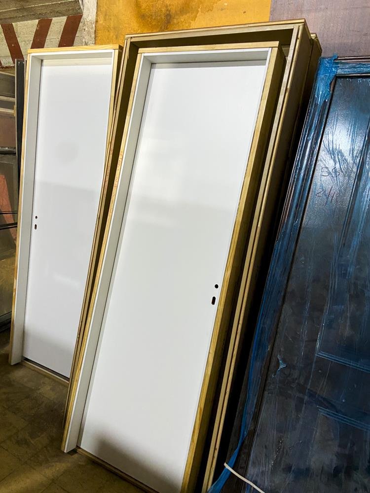 Cuatro Puertas MDF Blancas Sin Cerradura 206 x 70 cm