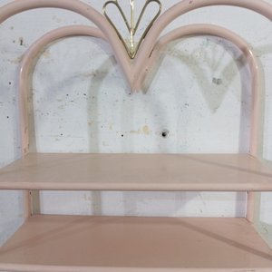 Biblioteca Estantería Metálica Rosa 4 Niveles con Detalles en Bronce - imagen 6